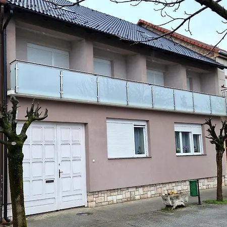 Azra Apartment