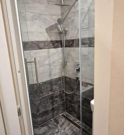 Apartament Azra