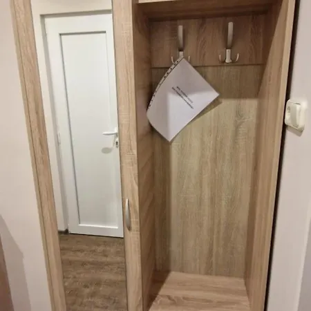 Azra Apartment
